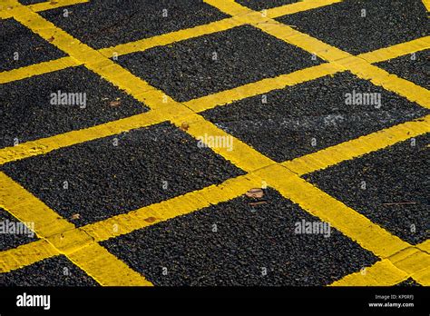 yellow box marking on road